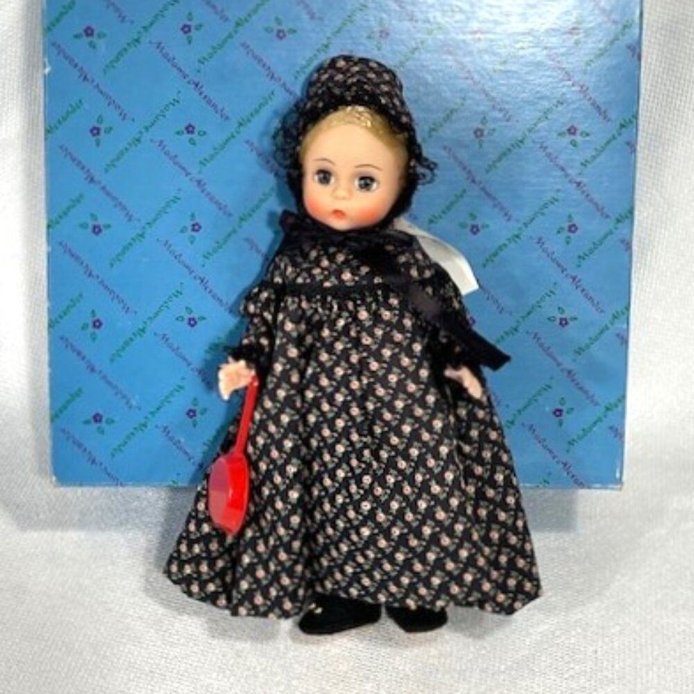 Madame Alexander restrung 8" Mother Hubbard doll.